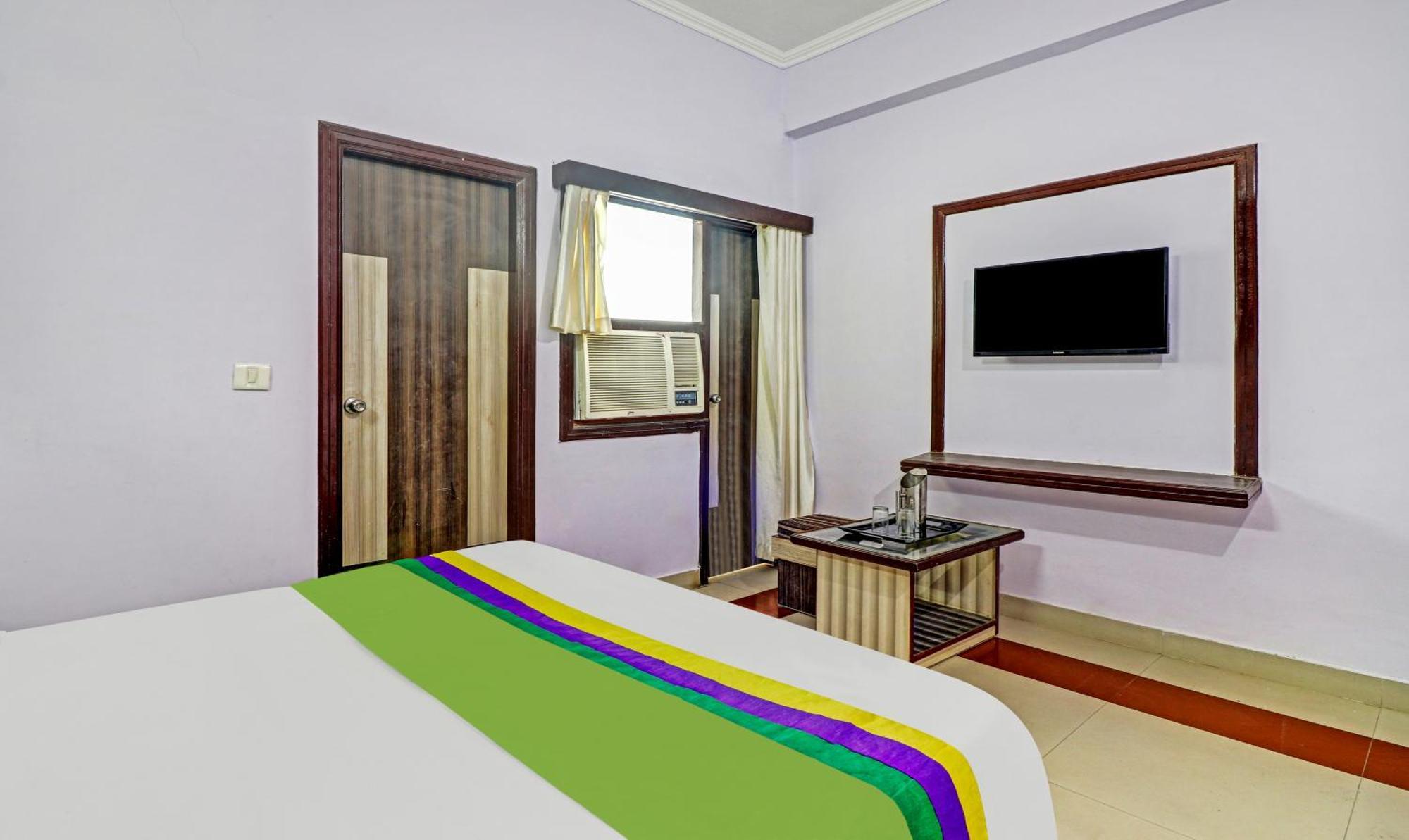 Hotel The Golden Bird 아그라 외부 사진